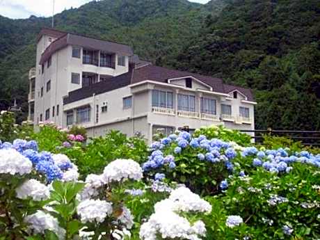 Shoji Mount Hotel