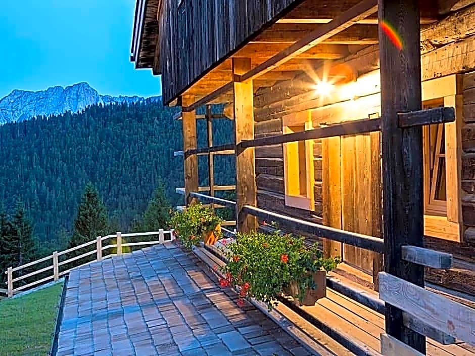 Chalet-Hôtel Borgo Eibn Mountain Lodge, The Originals Relais