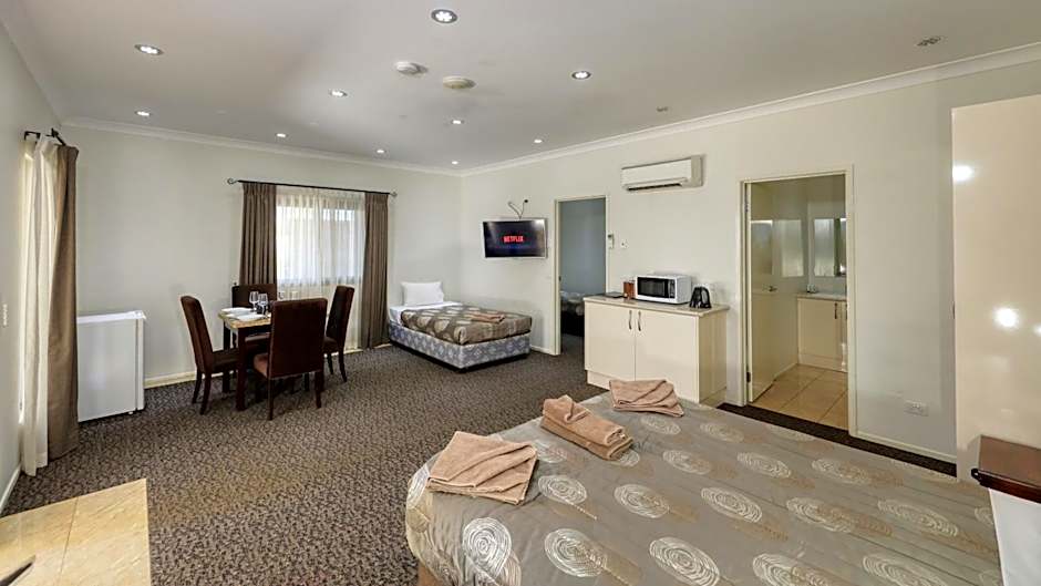 Western Downs Motor Inn