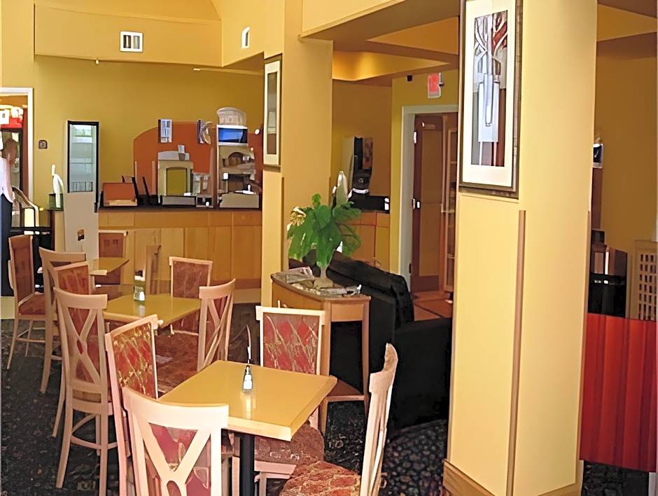 Holiday Inn Express Hotel & Suites Louisville South-Hillview By IHG