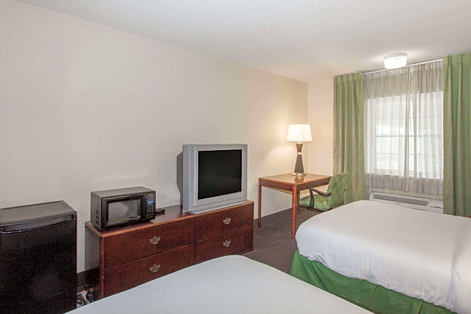 Baymont by Wyndham Jefferson City