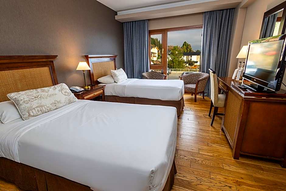 Cacique Inacayal Lake Hotel & Spa