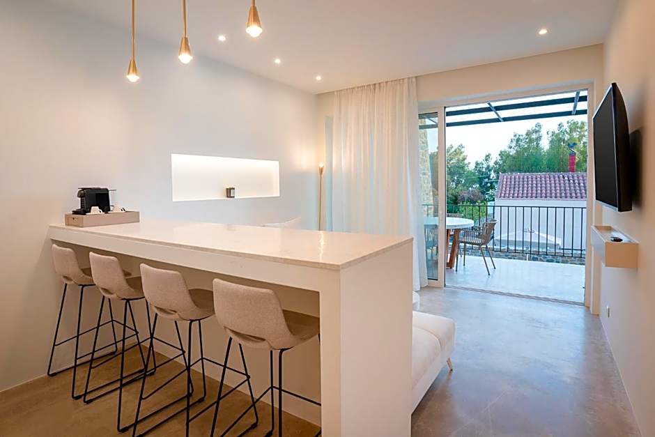 Gialova Hills 8 - Luxury Apartments with Pool