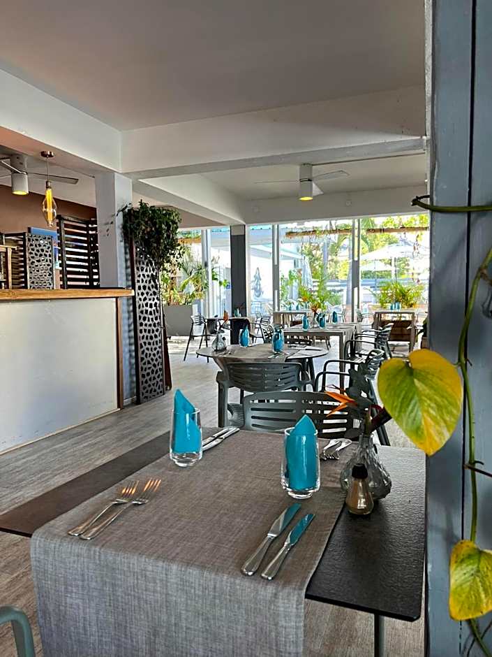 Hôtel Le Grand Bleu