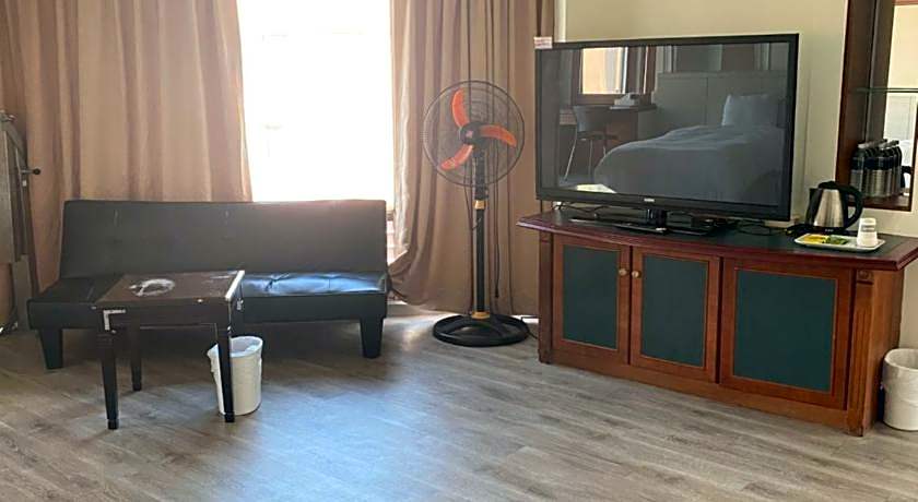 Enjoy Square Hotel