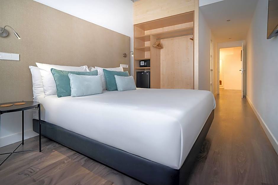 Photo 1 of 4 of 1 Double Bed or 2 Beds