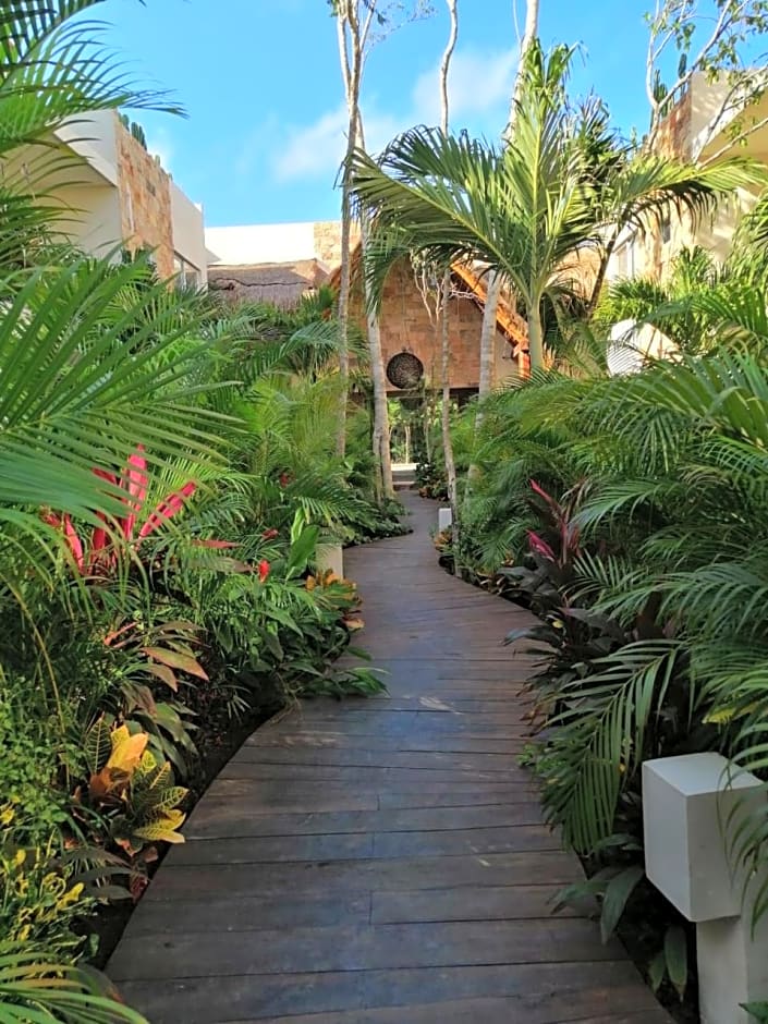 Alma De Flores Private Pools Suites