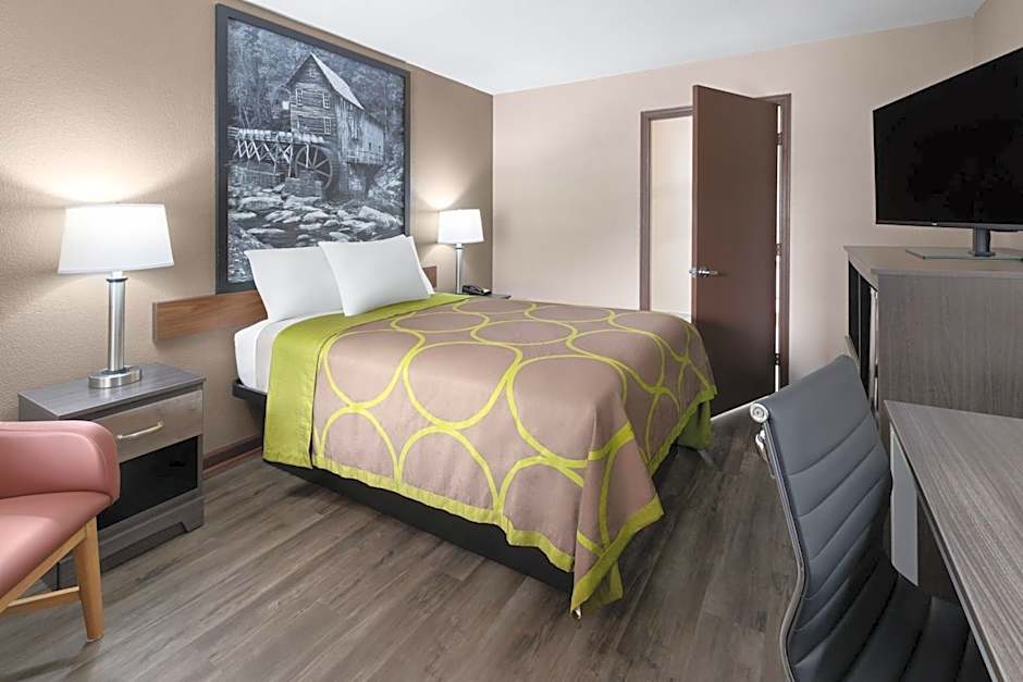Super 8 by Wyndham Bridgeport/Clarksburg Area