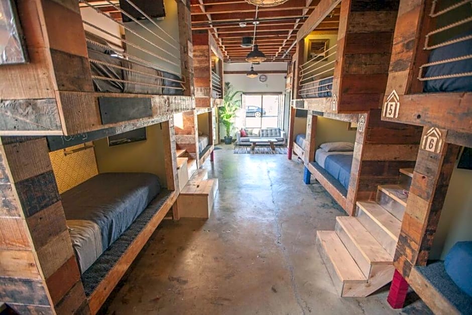PodShare Los Feliz