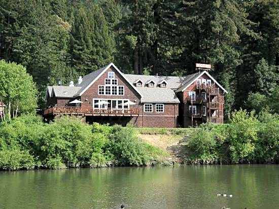 Highland Dell Lodge