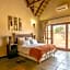 Zebula Golf and Wildlife Estate - Oryx Walkway Pax 16 - Moi Signature Luxury villa