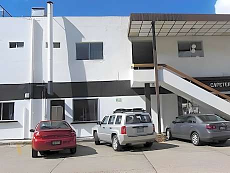 Hotel Zacatecas Courts