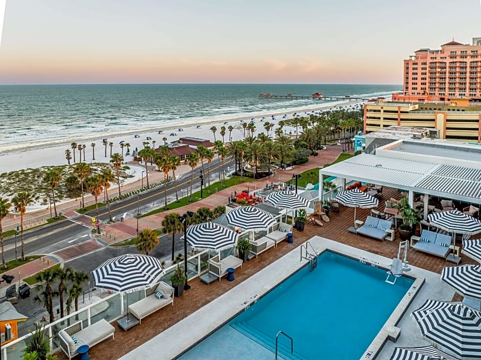 The Hiatus Clearwater Beach, Curio Collection by Hilton