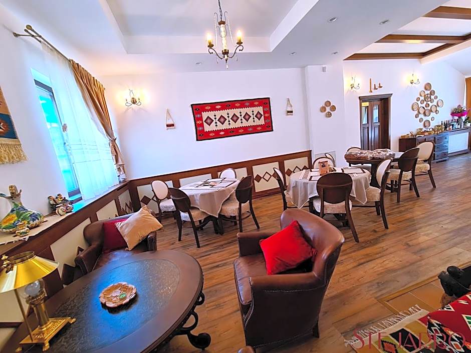 Stejarro Conac Moldovenesc