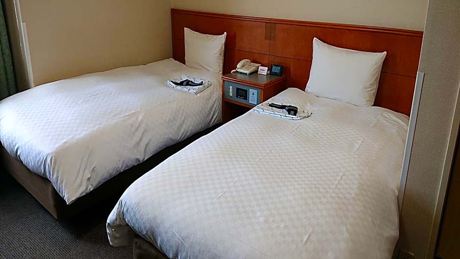 Pearl Hotel Ota