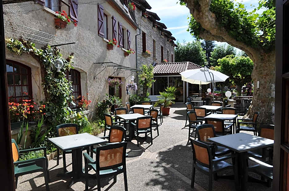 Logis Hotels - Auberge de l'Ile - Hotel 3 etoiles et Restaurant