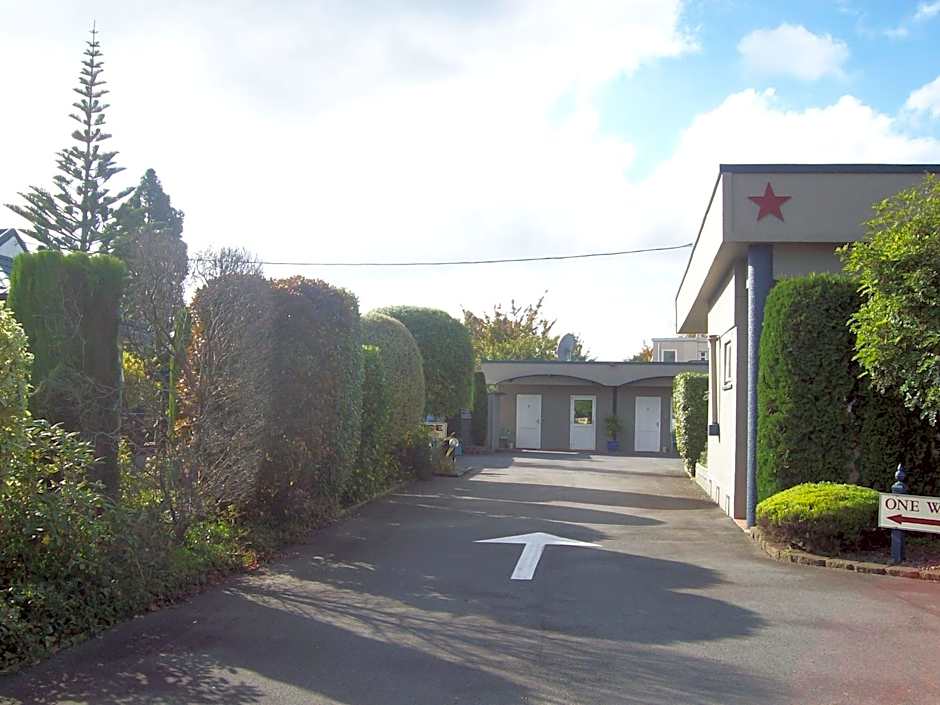 Photo 1 of 50 of Bentons Motel