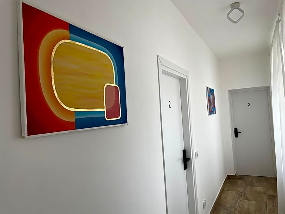 Zeta Rooms