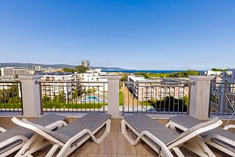 Deluxe Two-Bedroom Suite