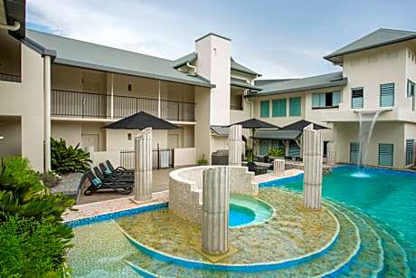 Mantra in the Village Port Douglas