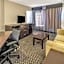La Quinta Inn & Suites by Wyndham Anaheim Disneyland