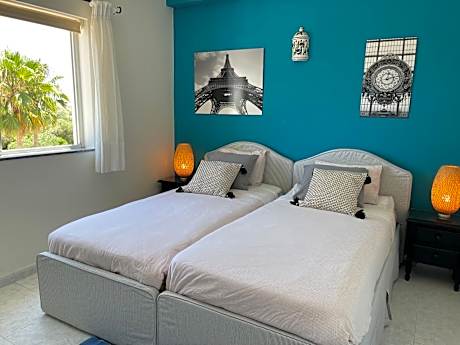 Apartment with Garden View