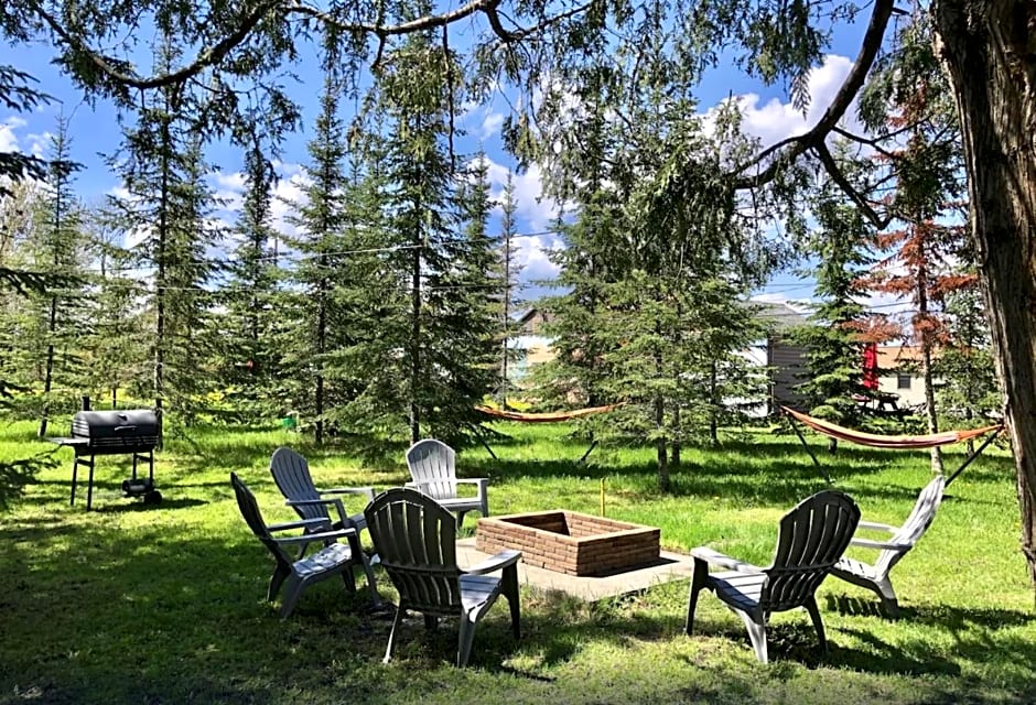 Hilltop Lodge and Cabins