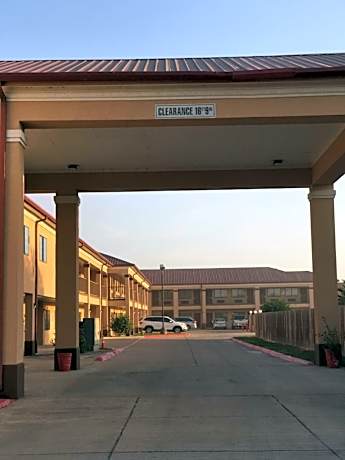 Texas Inn & Suites