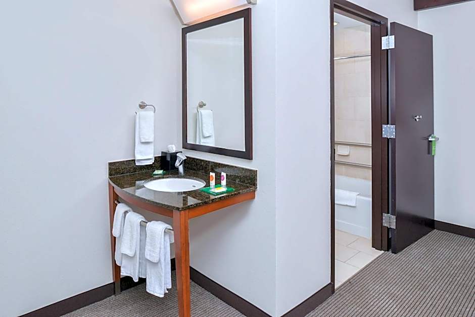 Hyatt Place Chesapeake/Greenbrier