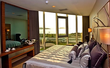Presidential Suite with Princess Island's View