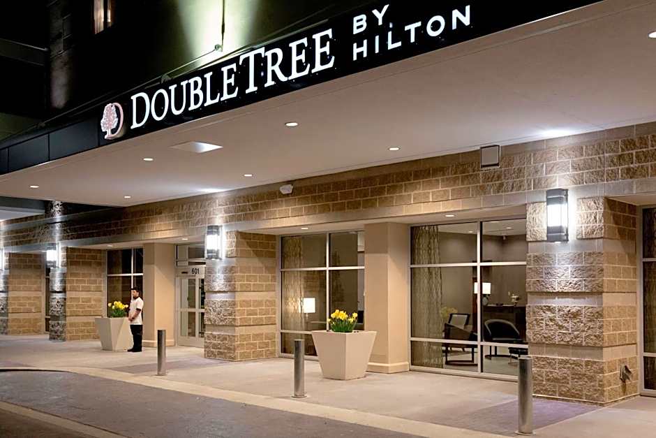 DoubleTree by Hilton Evansville
