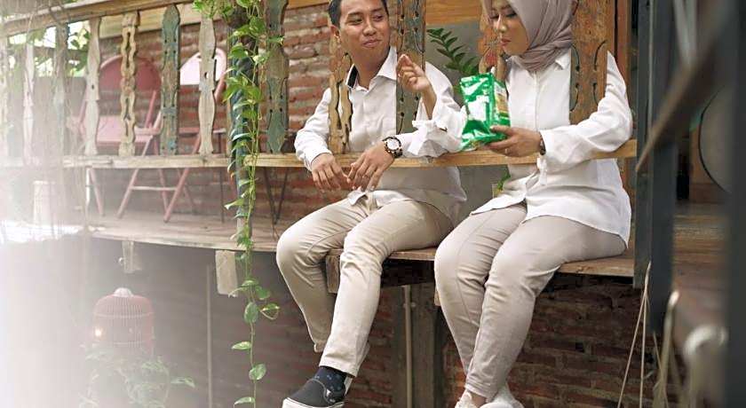 Happy House BnB Bromo backpacker