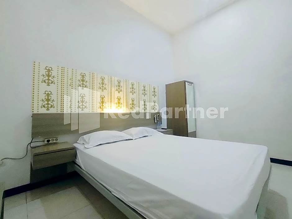 Almeira Homestay Syariah Near RS Islam Al-Irsyad Mitra Reddoorz  