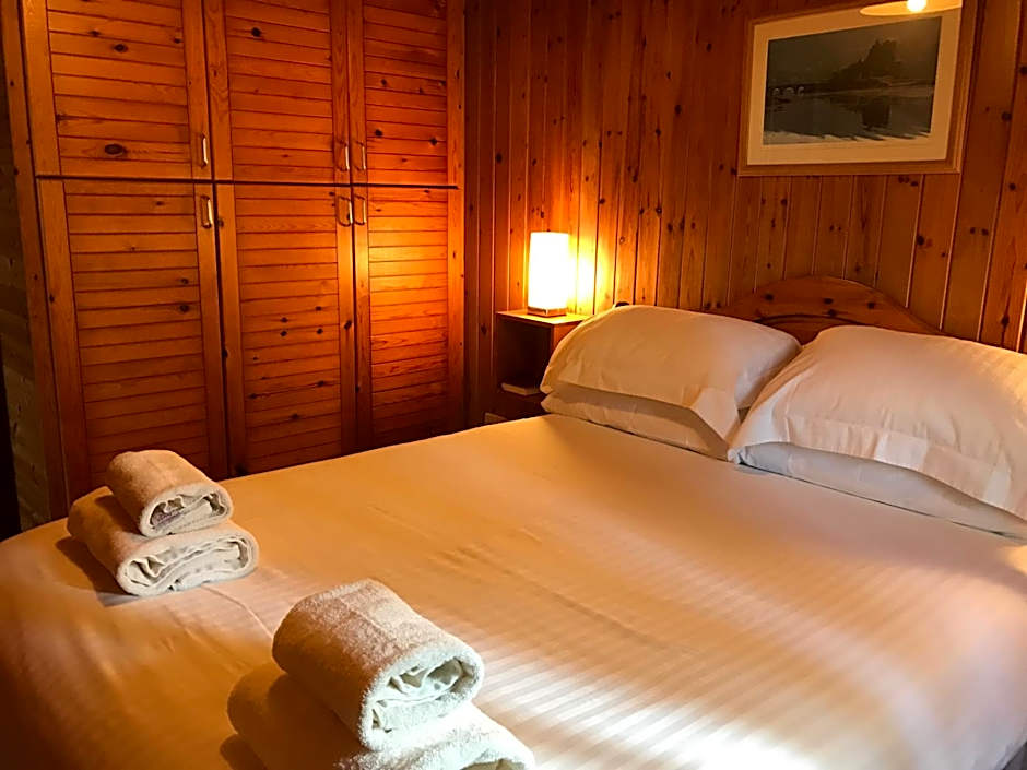 Loch Monzievaird Chalets