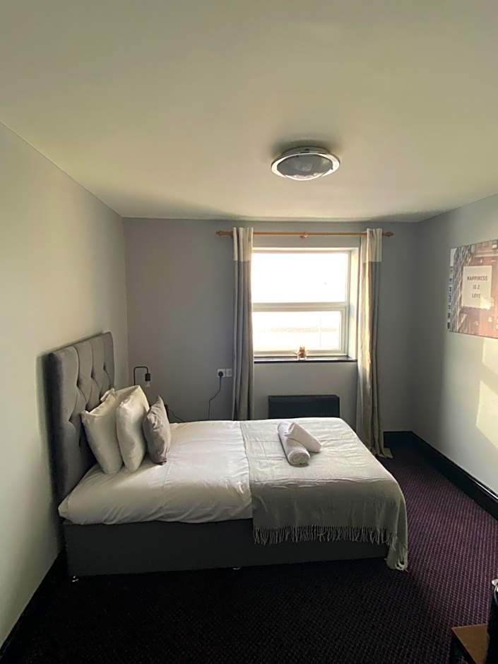 Bay view rooms at Mentone Hotel