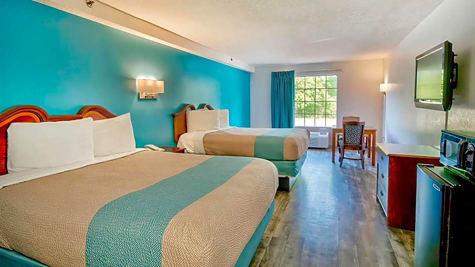 Motel 6-Grand Rivers, KY