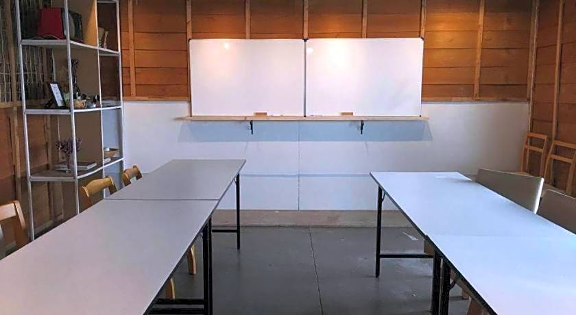 THE GOOSE HOUSE UBON