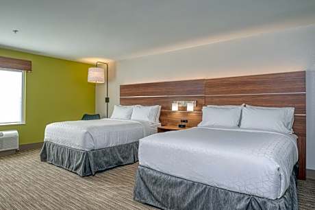 Standard Queen Room with Two Queen Beds