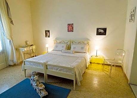 Double Room with Private External Bathroom