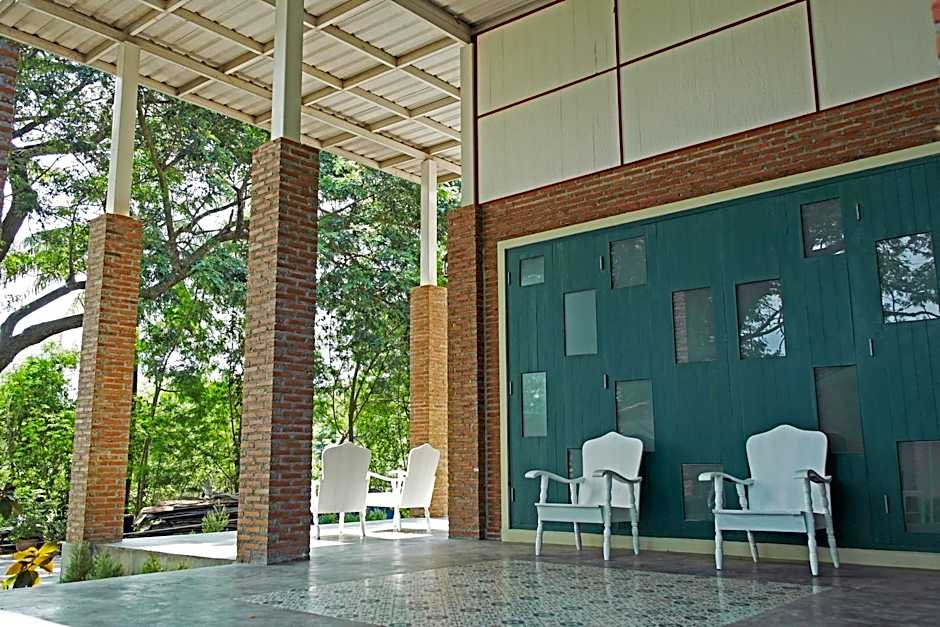 บ้านก้ามปู อุทัยธานี