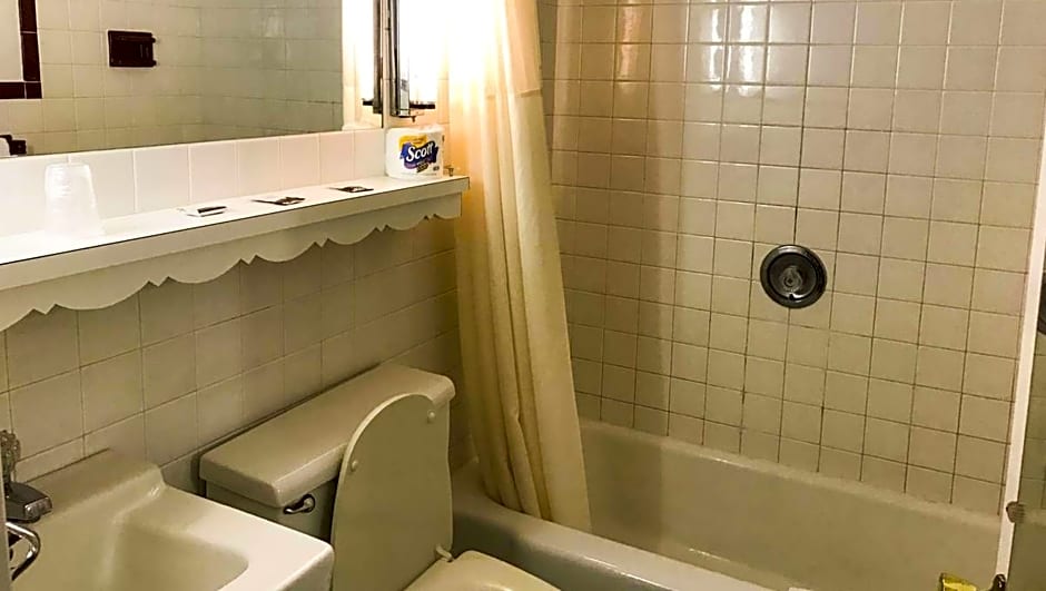 Relax Inn Altoona