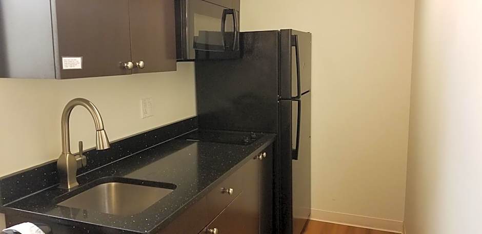 Joys Inn Innisfail, AB