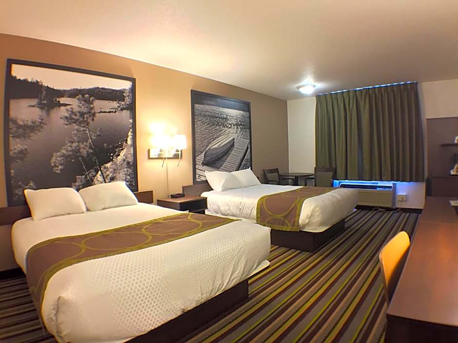 Super 8 by Wyndham Kenora