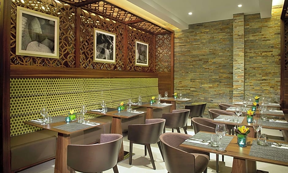 Hilton Garden Inn Dubai Al Muraqabat