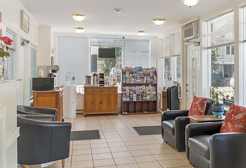America's Best Value Inn & Suites/Hyannis