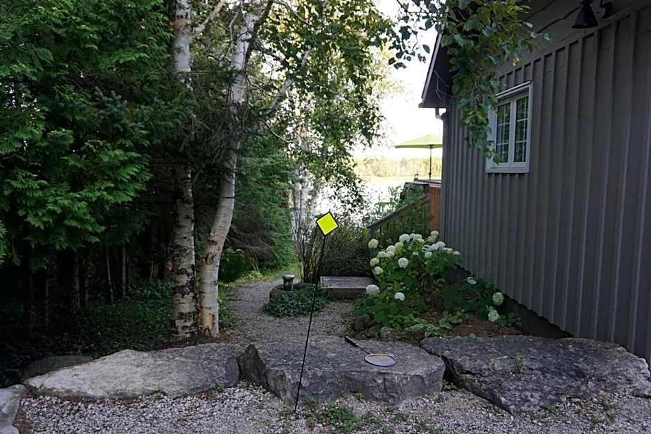 Serene Lakefront Retreat Explore & Unwind