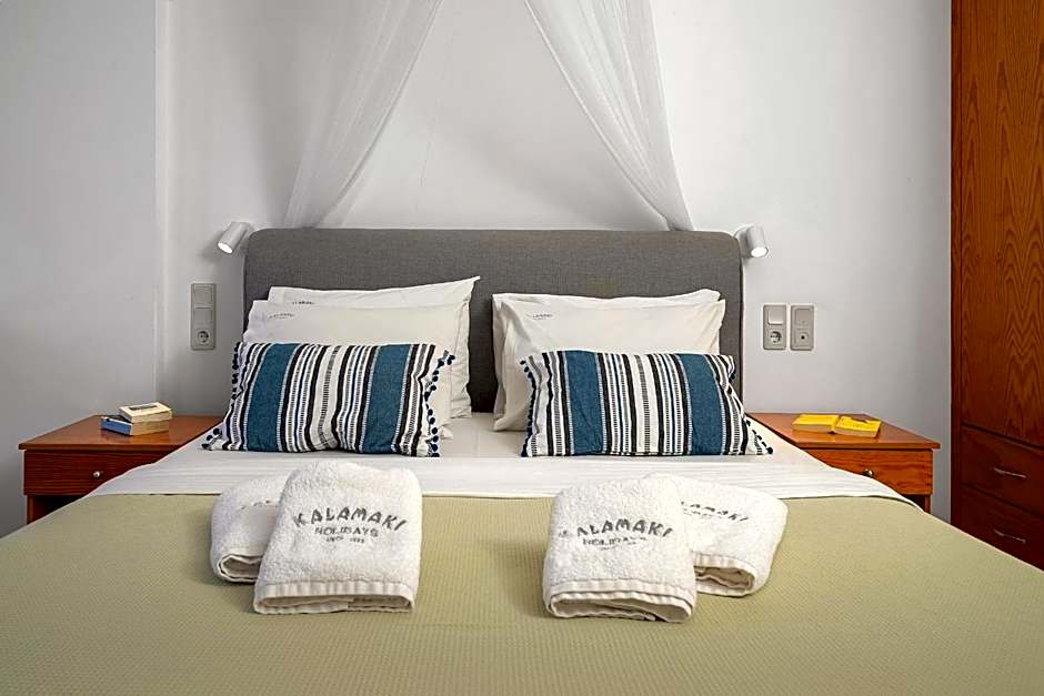 Finikas Studios & Apartments - Kalamaki Holidays