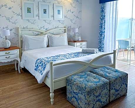 Deluxe Room with Lake View