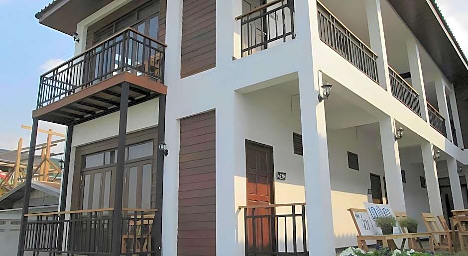 Norn Nab Dao Rimkhong Hotel