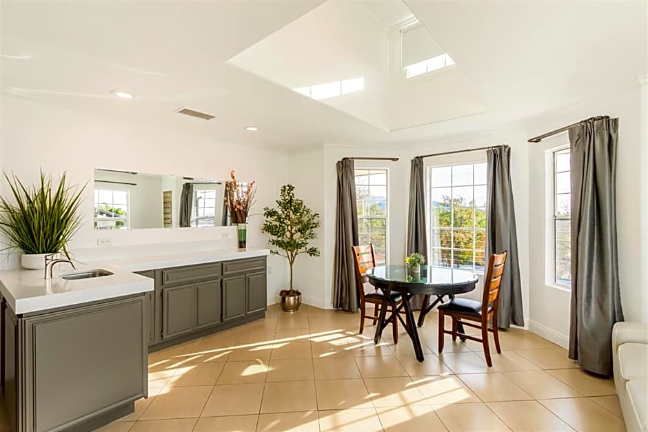 Villa Inn- Adult Only- Temecula Wine Country